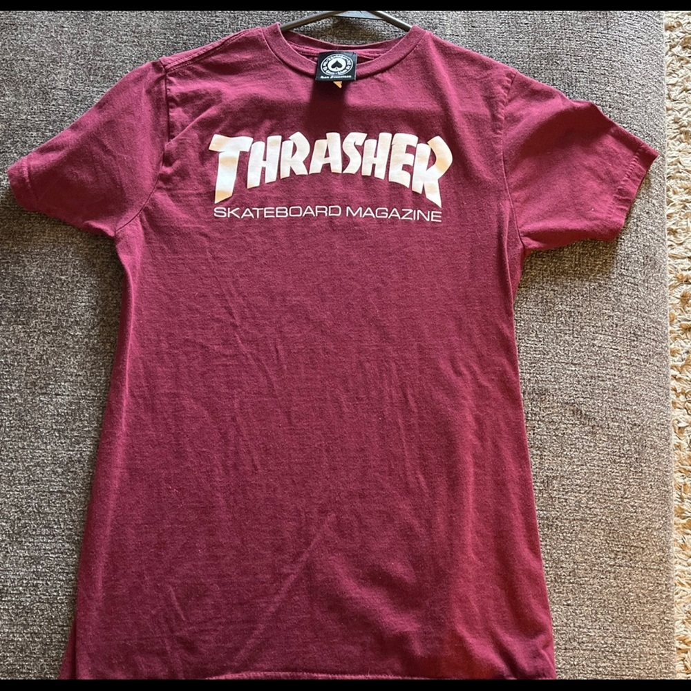 Women's Thrasher shirt
